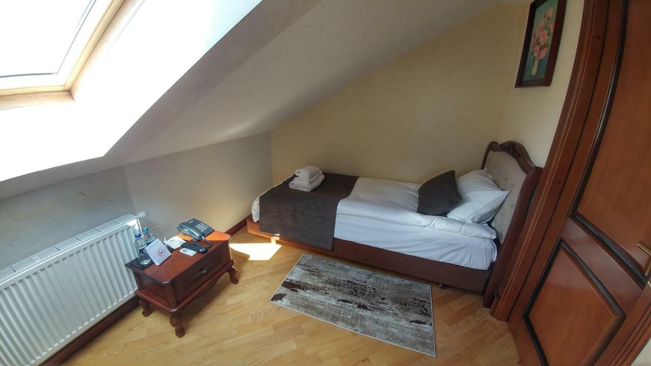 Hotel Meridian Brody 外观 照片