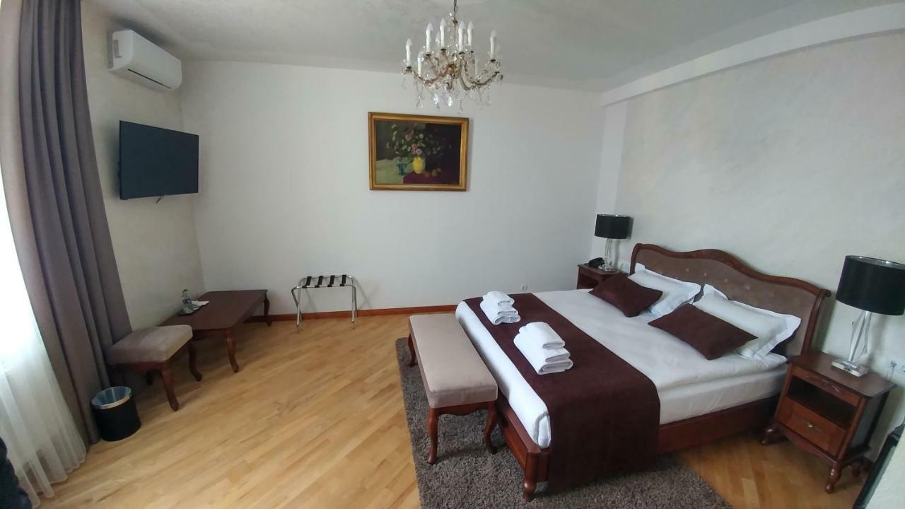 Hotel Meridian Brody 外观 照片