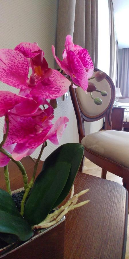 Hotel Meridian Brody 外观 照片